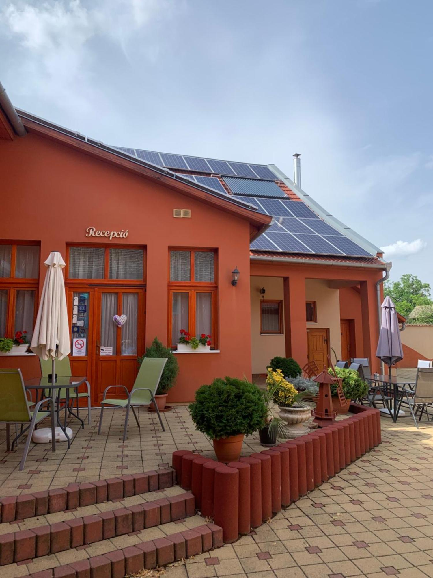Szent Istvan Wellness Panzio Makó Екстериор снимка